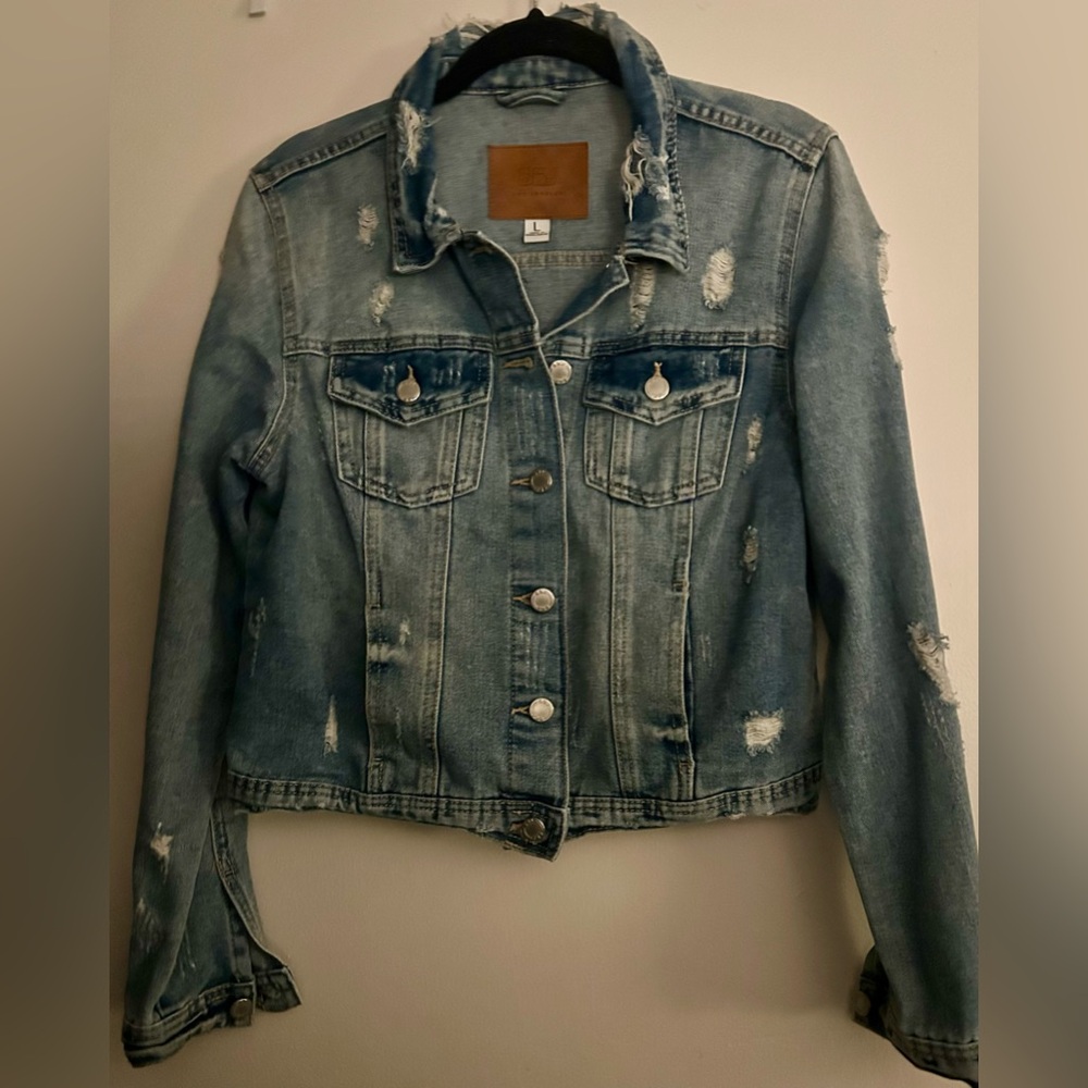 BBJ Los Angeles Women's Jean
Jacket Distressed Blue Size L